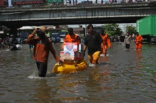 Akses ke Terminal Pelabuhan...
