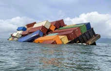 Penampakan Kapal Tongkang...