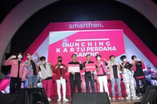 Smartfren Luncurkan...