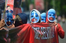 Aksi Solidaritas untuk...