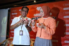 Rumah Zakat Luncurkan...