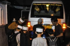 Ditolak Warga Sekitar,...