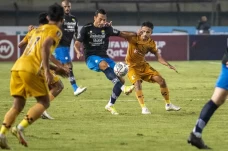 Persib Bandung Kalahkan...