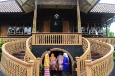 Wajah Khas Rumah Adat...