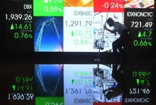 IHSG Ditutup Menguat...