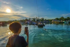 Anak Pulau Tunda Bebas...