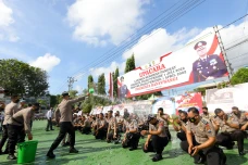 Potret Tradisi Kenaikan...