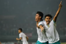 Sakit Tak Berdarah,...