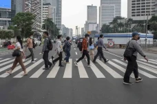 UMP Jakarta Batal Naik