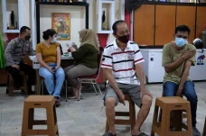 Gerai Vaksin Presisi...