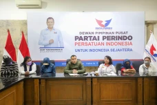 Relawan Perempuan dan...