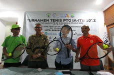 Turnamen Tenis Persatuan...
