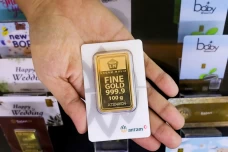 Turun Naik Harga Emas