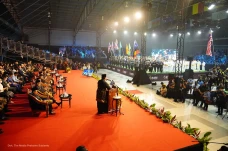 Prabowo Subianto Buka...