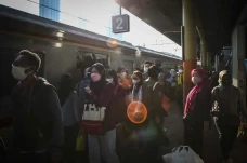 Rencana Penutupan Stasiun...
