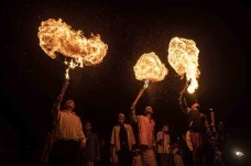 Pawai Obor Sambut Tahun...