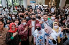 Rangkul dan Semangati...