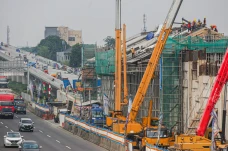 Biaya Proyek Kereta...