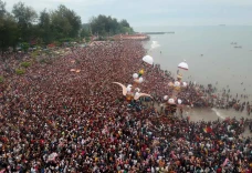 Menakjubkan, Ratusan...
