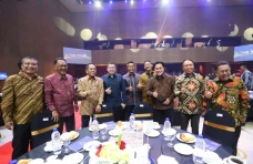 HT Hadiri Penghargaan...