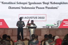 Peringatan Hari Konstitusi...