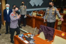 Bahas Kasus Pembunuhan...