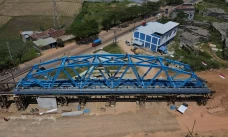 Pergeseran Jembatan...