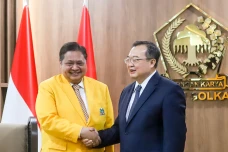 Airlangga Hartarto Bertemu...