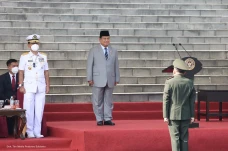 Pimpin Upacara di Unhan,...