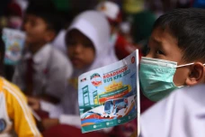 Kampanyekan Anti Korupsi,...