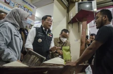 Ridwan Kamil Tinjau...