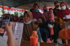 Momen Ratusan Warga...