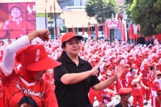 Puan Maharani Hadiri...