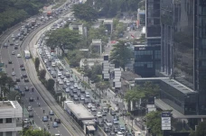 Perluasan Zona Rendah...