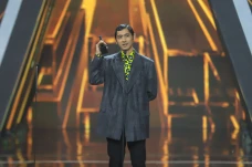 Arya Saloka Jadi Aktor...