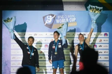 Ao Yurikusa Juara Dunia...