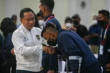 Menpora Lepas Timnas...