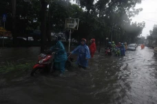 Jalan Karang Tengah...