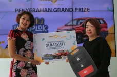 MNC Life Beri Hadiah...