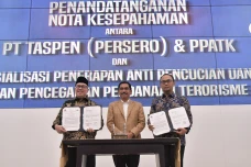 Penandatanganan Nota...