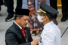Dilantik Mendagri Tito,...