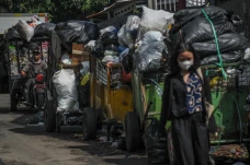Penumpukan Sampah di...