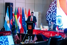 Telkomsat Ajak Para...