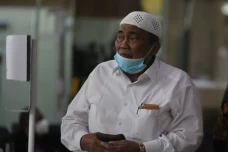 Haji Hadiri Diperiksa...