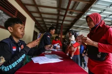 Pencairan BLT Serentak...