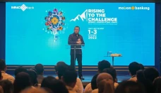 Hary Tanoe Hadiri Rapat...