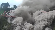 Jembatan Gladak Perak...