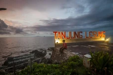 Pesona Matahari Terbenam...