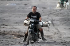 Dampak Awan Panas Guguran...