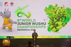 Jokowi Buka Kejuaraan...